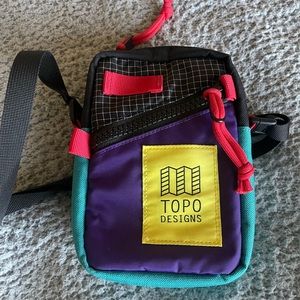 Topo sling bag